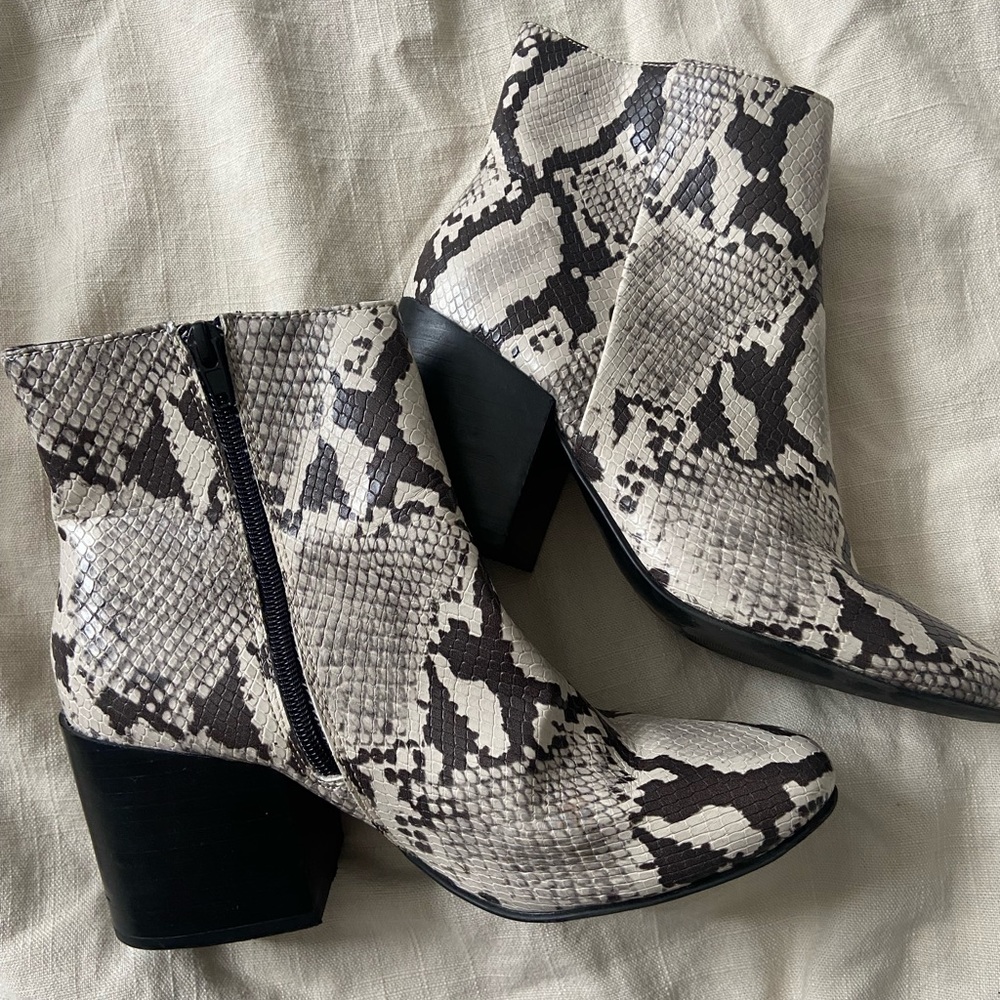 SALE ! Madden Girl Snakeskin Boots